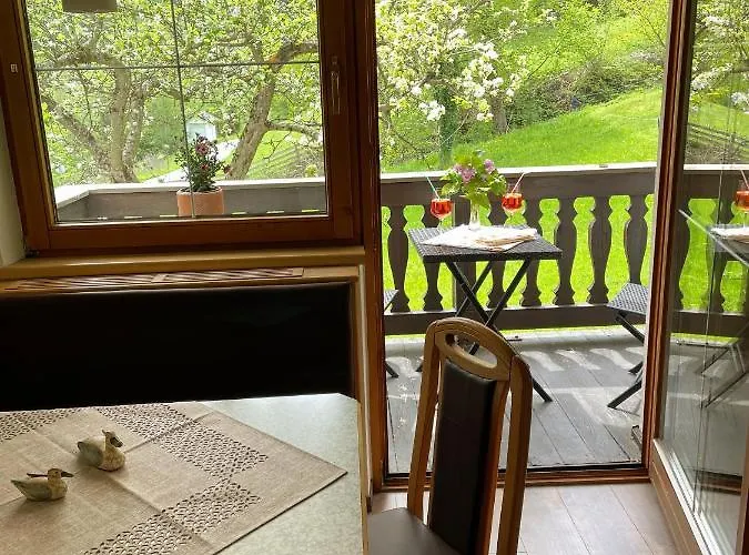 Lisal Apartman Mutters